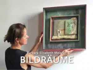 Bildräume - Zentrum - handgefertigter Bildraum aus Holz, bemalt + Zeichnung mit Graphit- und Farbstift, Schellack, Acrylfarbe + Holzfundstück auf präparierten Papieren, 50 x 50 cm, 2023