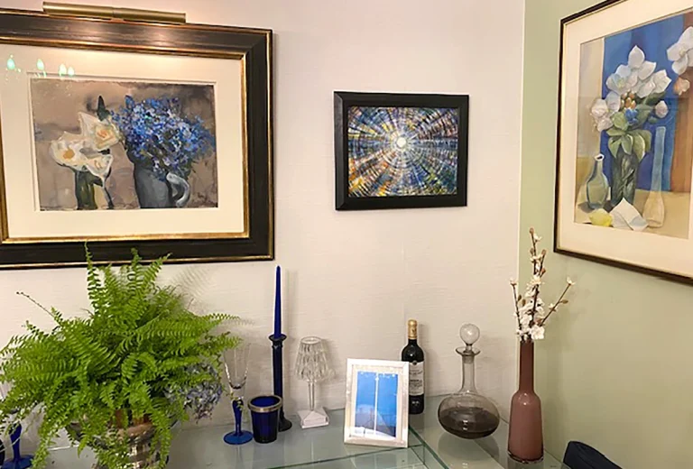 „Kleines Lichtfeld“ 24 x 30 cm, 2023 Ölfarbe, Schellack auf Leinwand