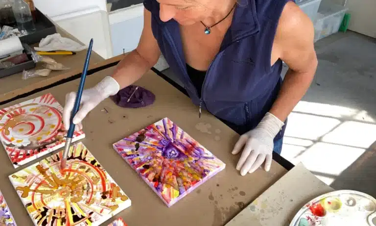 „JEDEM SEINE SONNE“_je 18 x 24 cm, BM malt Sonnen, Atelier Düsseldorf Frühjahr 2025